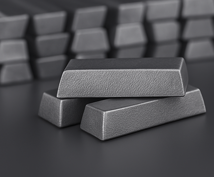 Gestapelte Metallbarren auf dunklem Untergrund – Symbolbild für Seltenerdmetalle und NE-Metalle bei PROJECTOR Germany